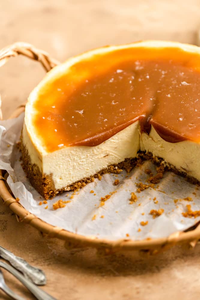 Salted-caramel-cheesecake-8